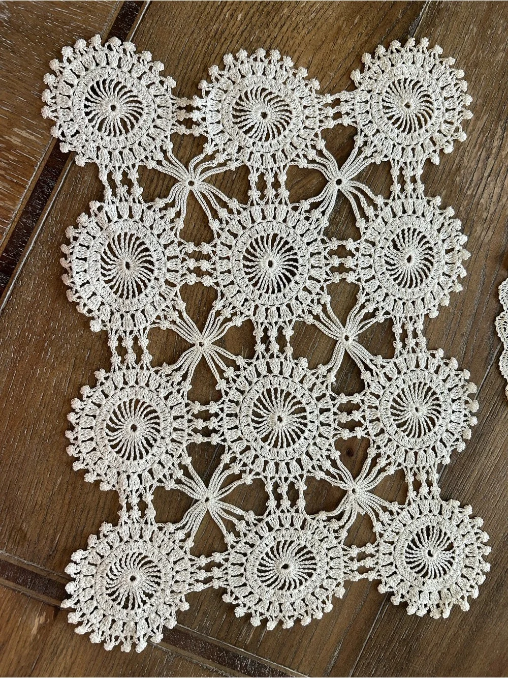 Vintage Doilies~Off white~set of three